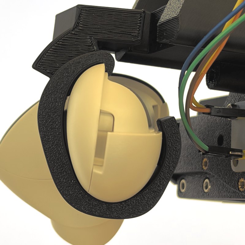 Photo of the real controller in the mount, view 3